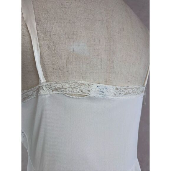 Vintage White Plus Size Slip Dress - Picture 11 of 12